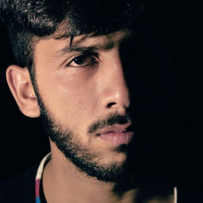 عباس بیکس مجنون